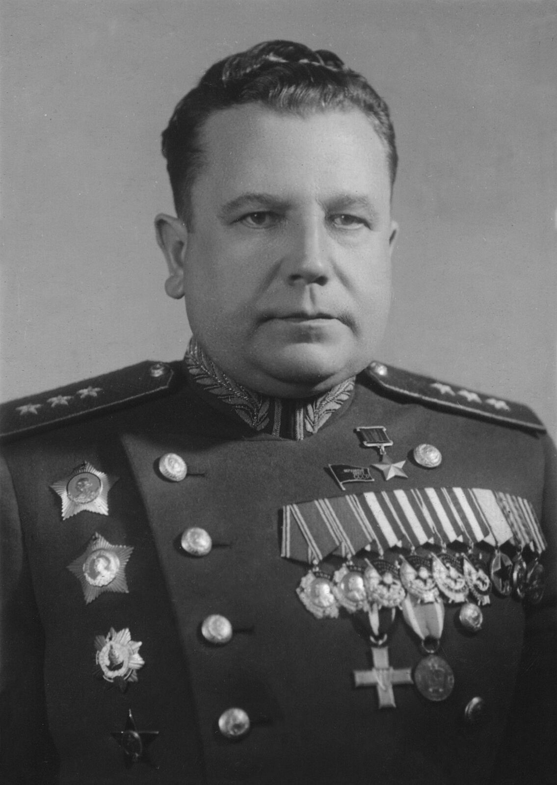 Начальник управления боевой подготовки сухопутных войск генерал-полковник Гришин И.Т., 1950г., Москва