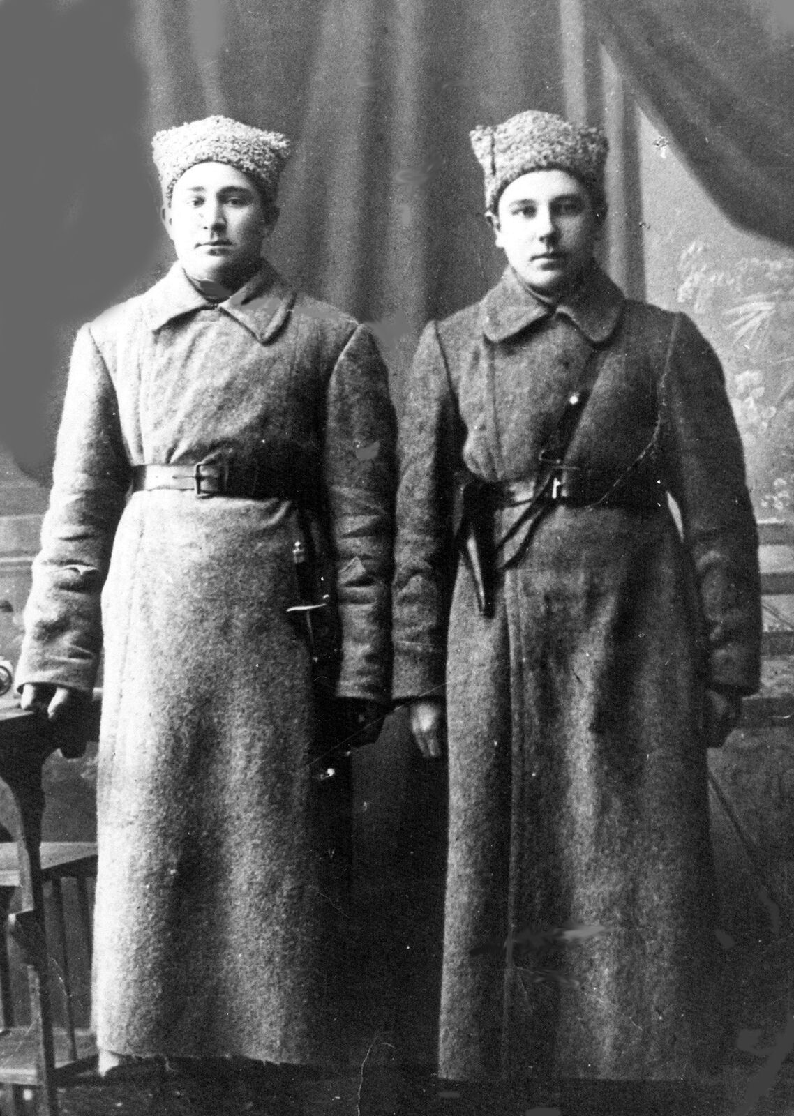 И.Т.Гришин (справа) во время службы в Красной Армии. 1921г.